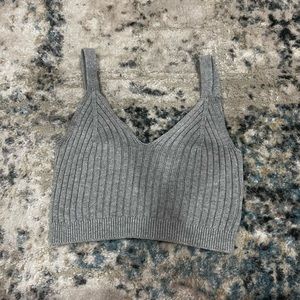 Gray knitted top